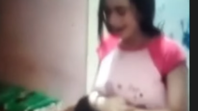 فيديو البنت اللي بتصلي بقميص النوم